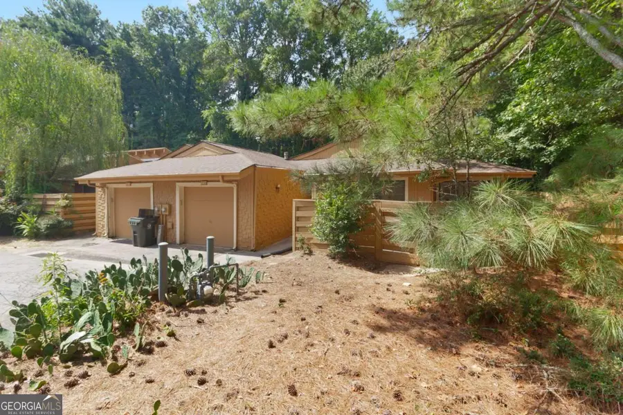 841 Lake Hollow Boulevard Sw, Marietta, GA 30064 - Image #3