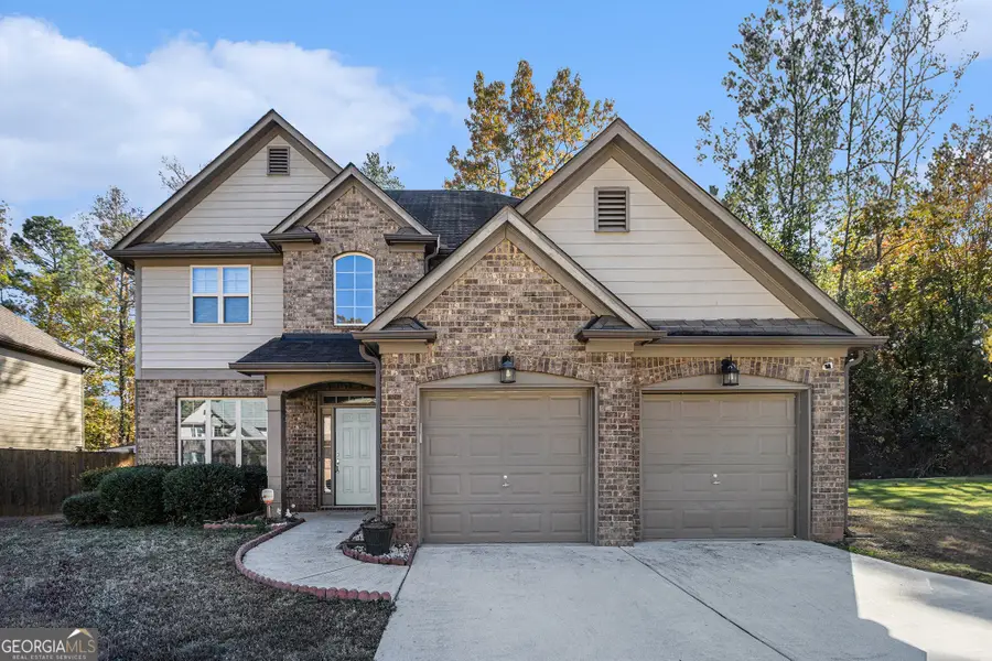 3907 Dunaire Drive, Stone Mountain, GA 30083 - Image #3