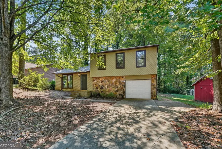 5123 S Woodbridge Trail, Stone Mountain, GA 30088 - Image #3