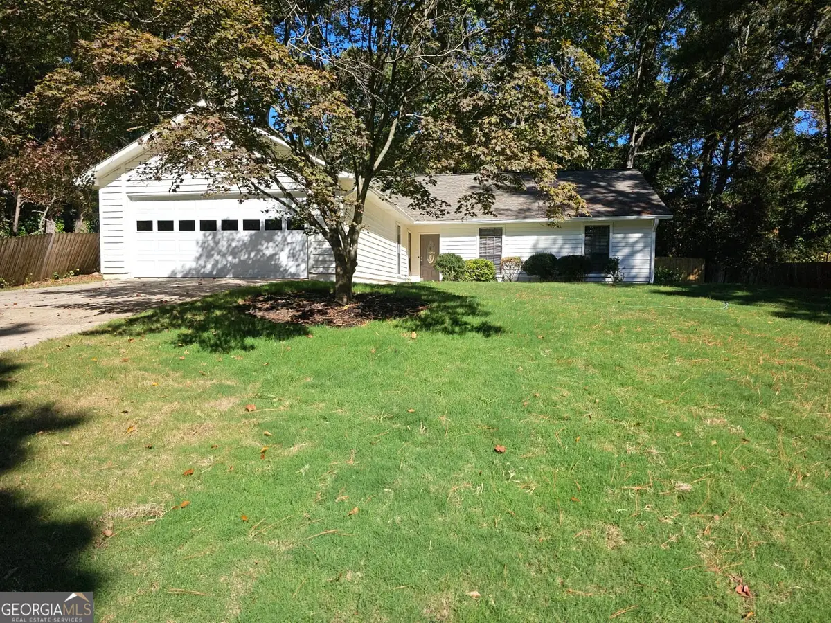 620 Lake Forest Court, Roswell, GA 30076 - Image #1