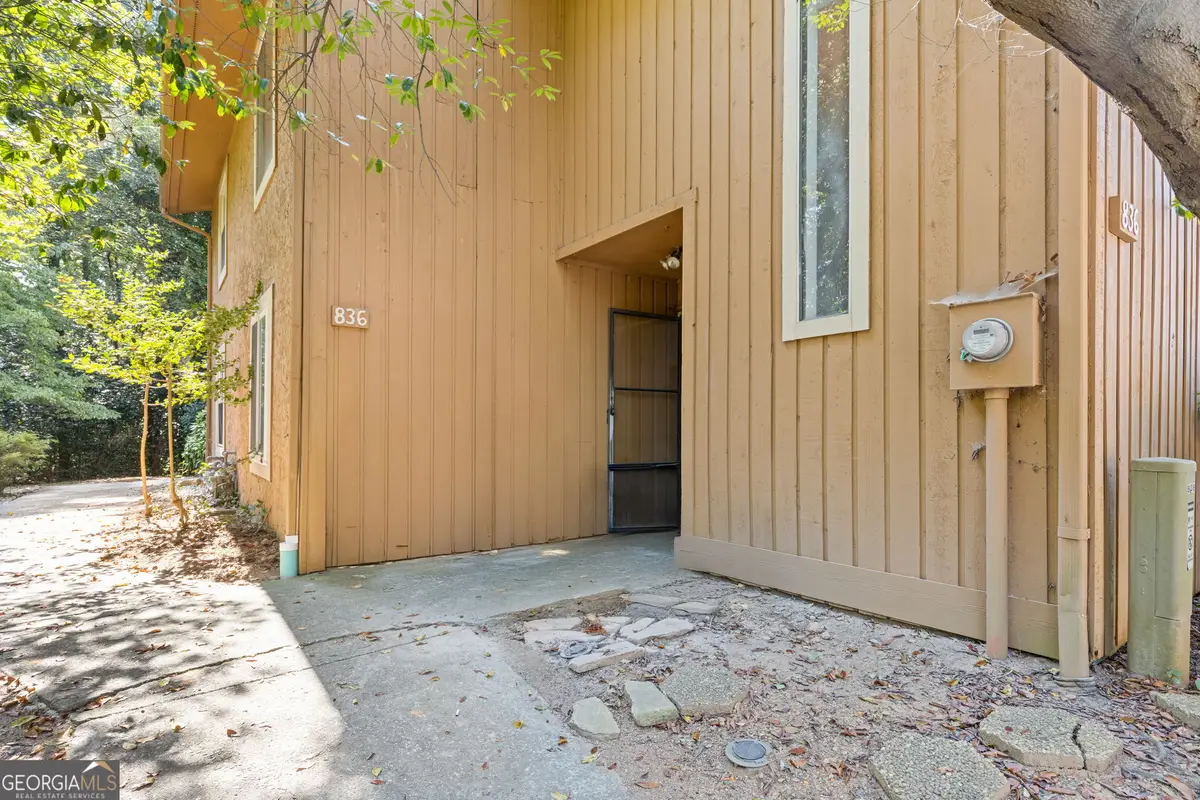 836 Lake Hollow Boulevard Sw, Marietta, GA 30064 - Image #1