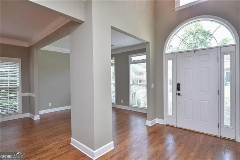 905 Lancaster Way, Atlanta, GA 30328 - Image #2