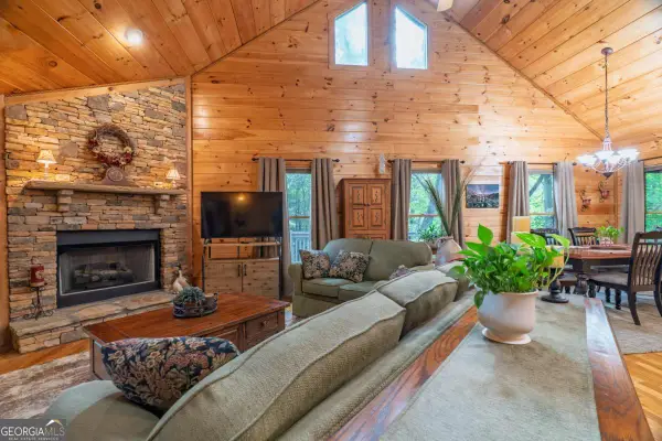 52 Hilary Court, Ellijay, GA 30540