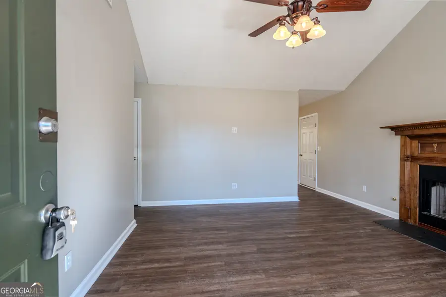 32 Chelsea Lane, Grantville, GA 30220 - Image #3