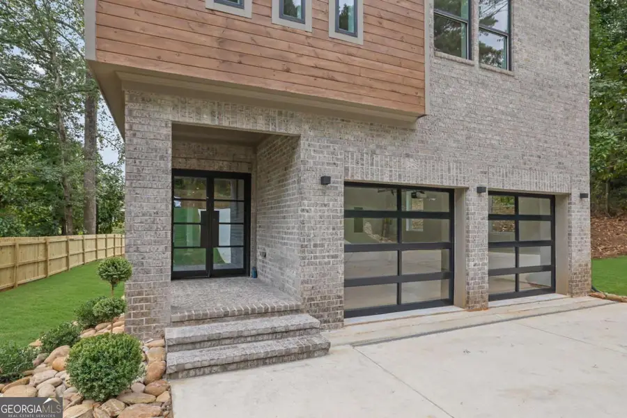 120 N Gwinnett Street, Buford, GA 30518 - Image #3