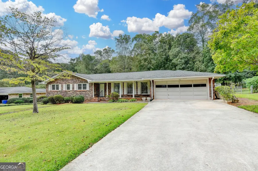 136 Lancelot Way, Lawrenceville, GA 30046 - Image #3