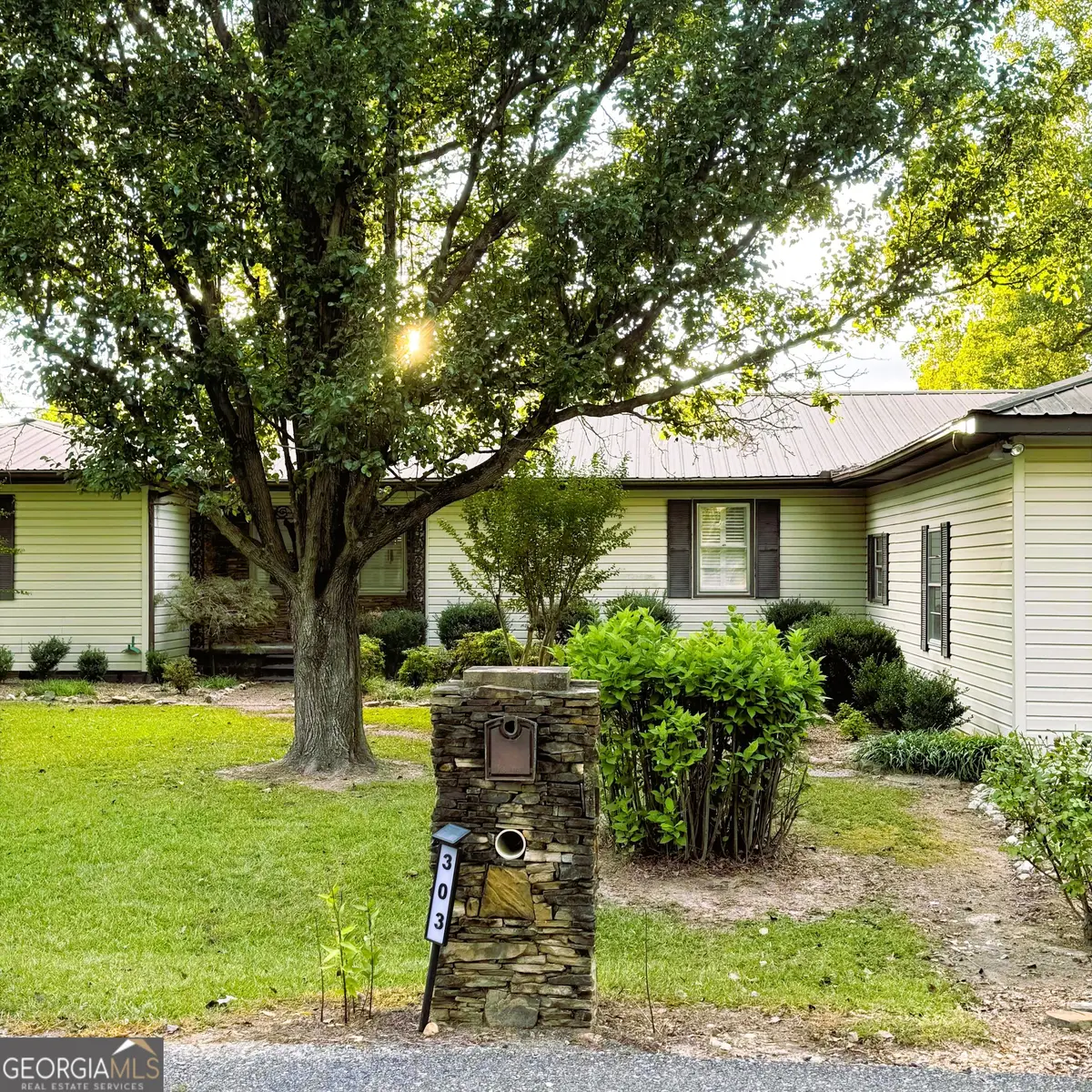 303 Auburn Street, Centre, AL 35960 - Image #1