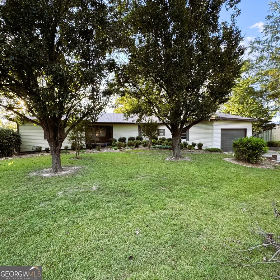 303 Auburn Street, Centre, AL 35960 - Image #2