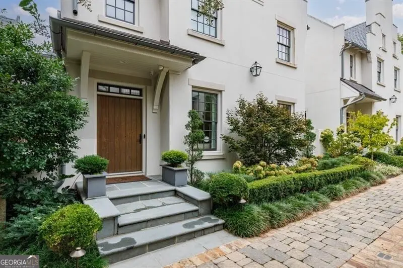 209 Dovecrest Drive, Atlanta, GA 30305 - Image #3