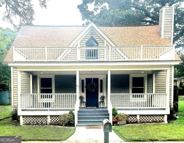 63 E Railroad Street, Kingston, GA 30145