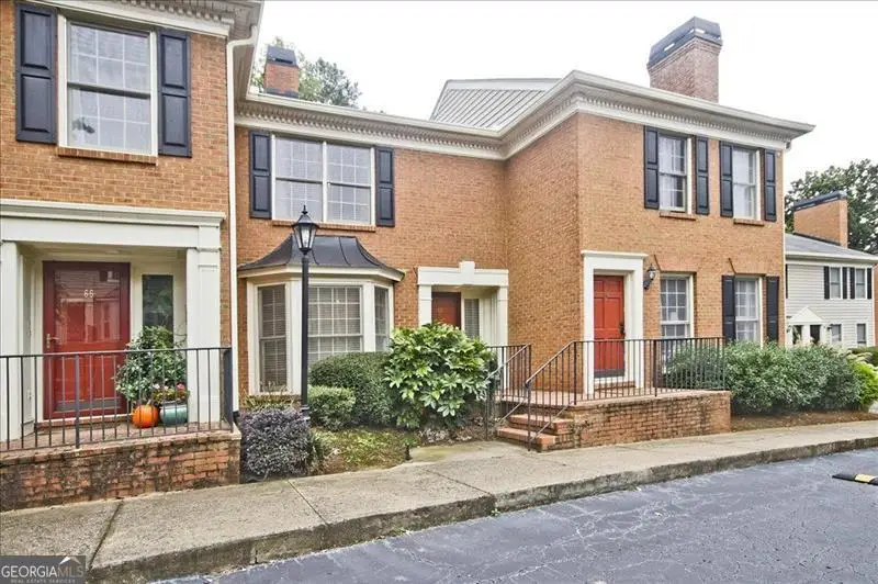 65 Mount Vernon Circle, Sandy Springs, GA 30338 - Image #3