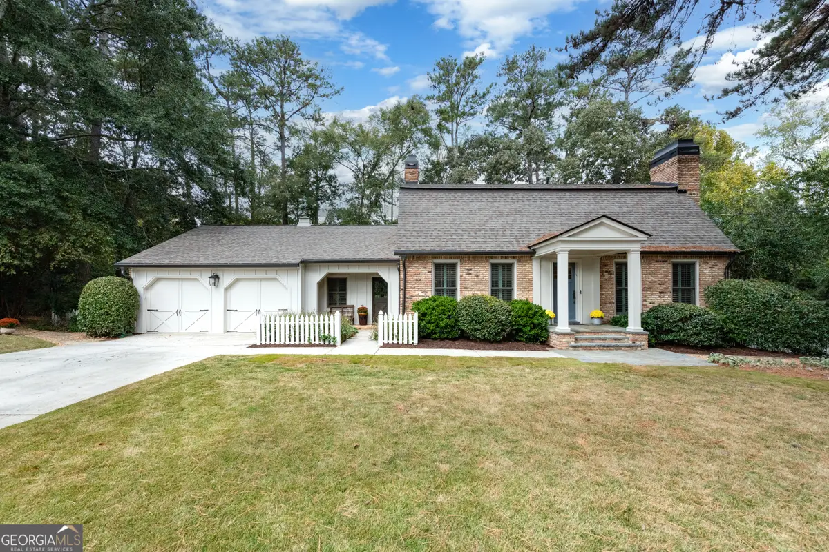 4220 Exeter Close Nw, Atlanta, GA 30327 - Image #1