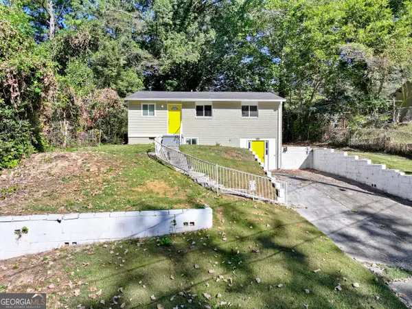 477 Fairlane Circle Nw, Atlanta, GA 30331