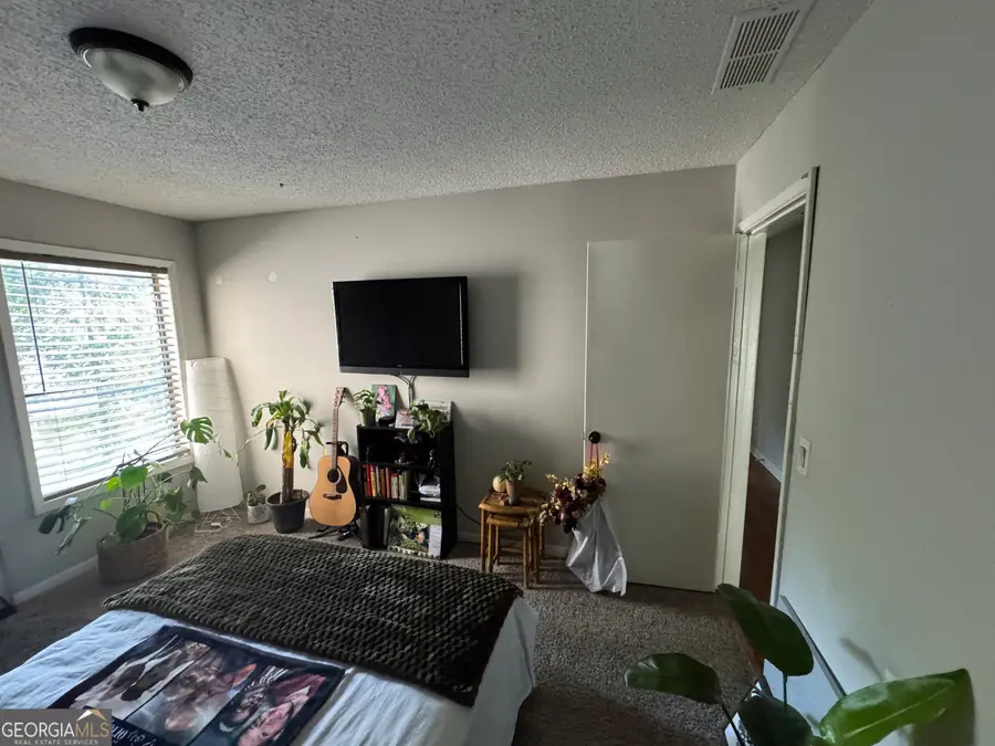 5001 Hickory Oak Court, Stone Mountain, GA 30088 - Image #3