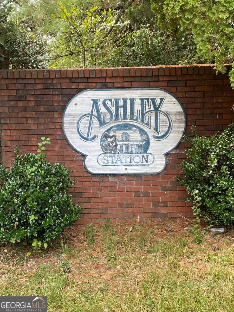 3559 Ashley Station Drive Sw, Marietta, GA 30008 - Image #2