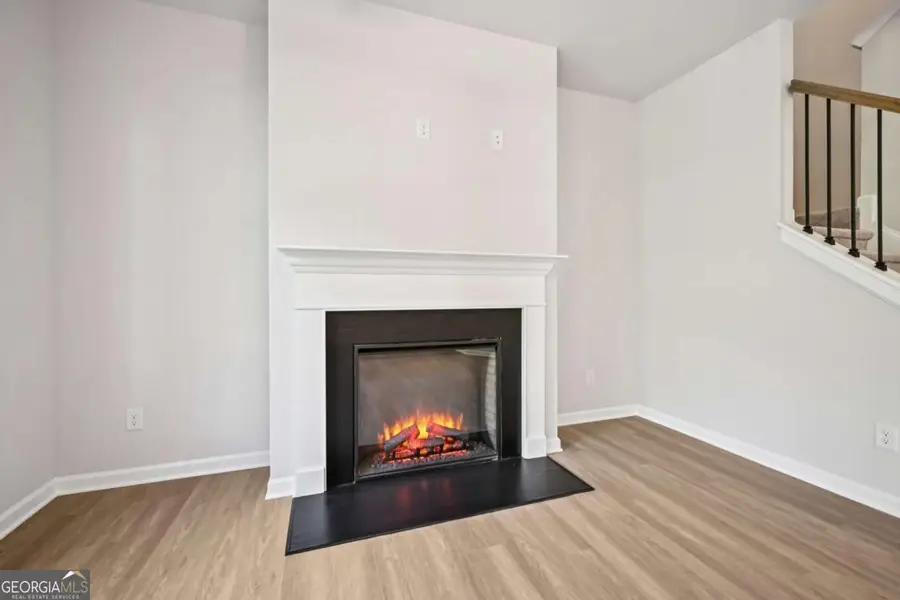 418 Lanier Circle, Woodstock, GA 30189 - Image #2