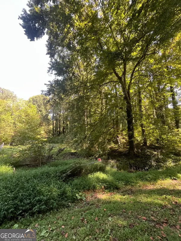 5674 Woodland Drive, Acworth, GA 30102