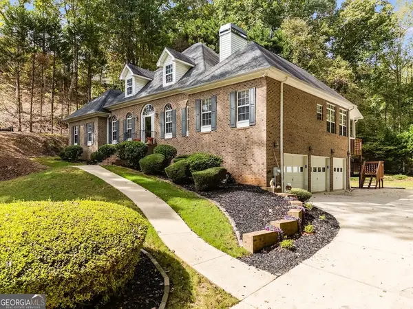 9454 Woodlawn Drive, Douglasville, GA 30135