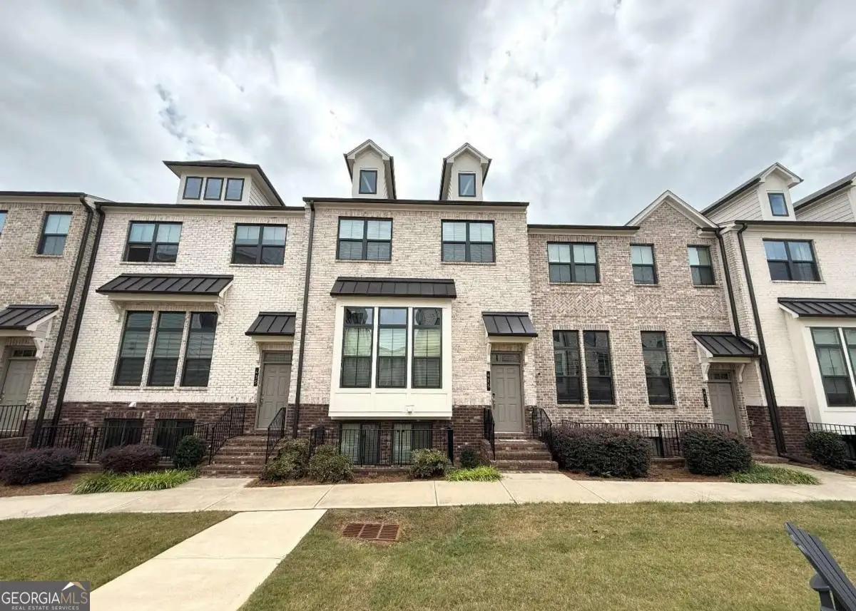 425 Fair View Circle, Roswell, GA 30076 - Image #1