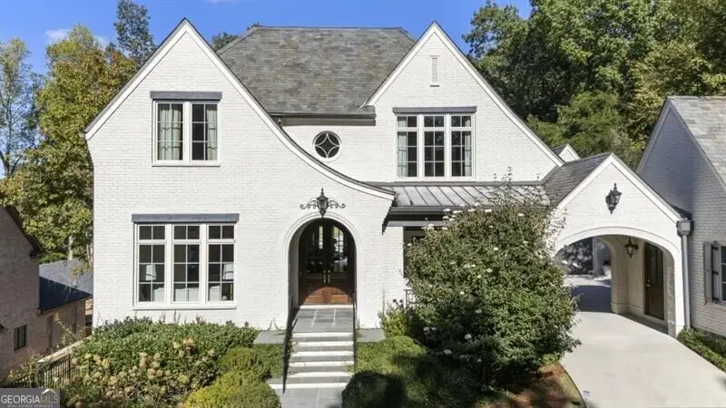 89 Blackland Road Nw, Atlanta, GA 30342 - Image #1