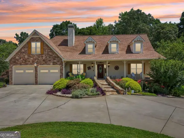 5492 Twin Oak Drive, Douglasville, GA 30135