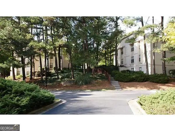 1912 Huntingdon Chase, Atlanta, GA 30350