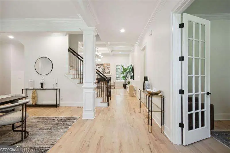 525 Forest Hills Drive, Atlanta, GA 30342 - Image #2