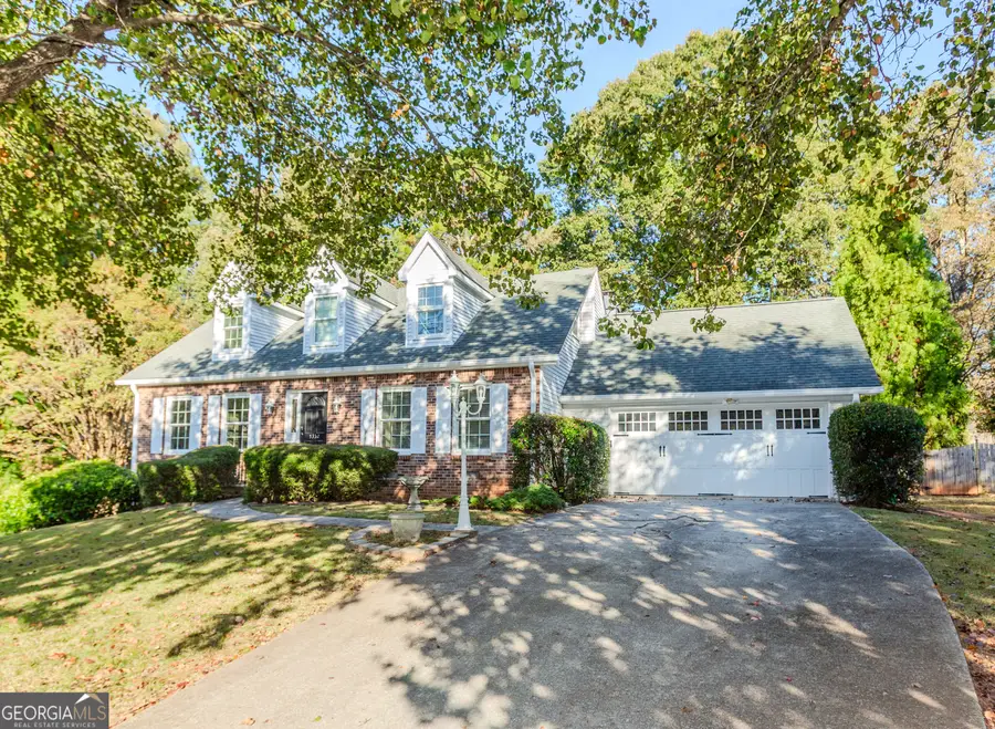 5352 Waterford Drive, Dunwoody, GA 30338 - Image #2