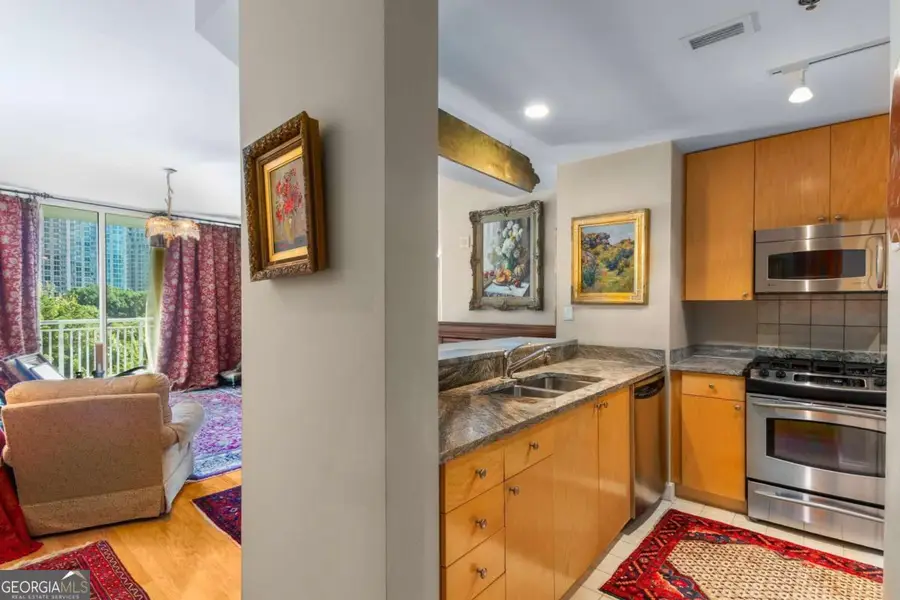 3338 Peachtree Road Ne #407, Atlanta, GA 30326 - Image #2