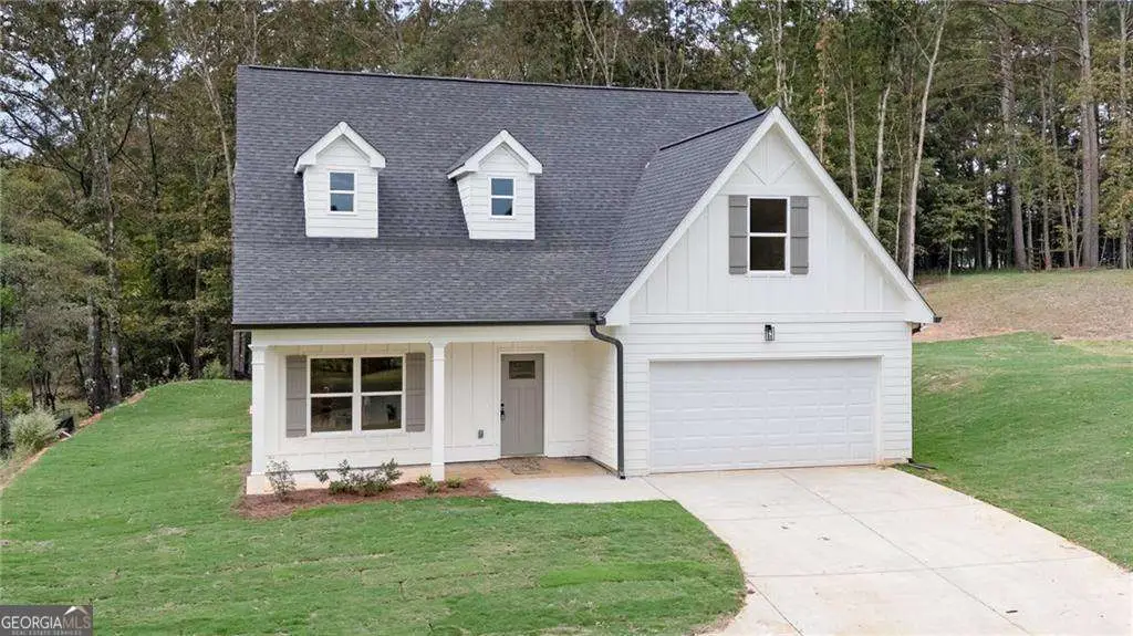 121 Harrison Lane Ne, Calhoun, GA 30701 - Image #1