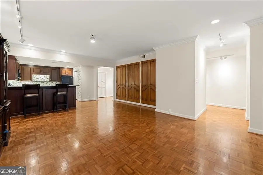 2734 Peachtree Road Nw #C-404, Atlanta, GA 30305 - Image #3