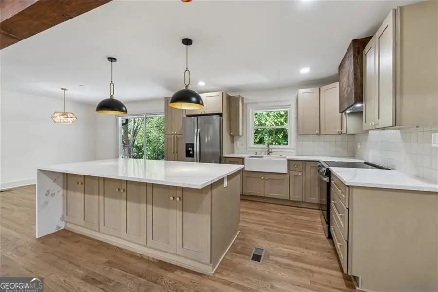 459 Thackery Place Sw, Atlanta, GA 30311 - Image #3