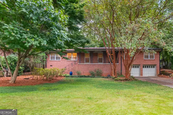 1077 Vistavia Circle, Decatur, GA 30033