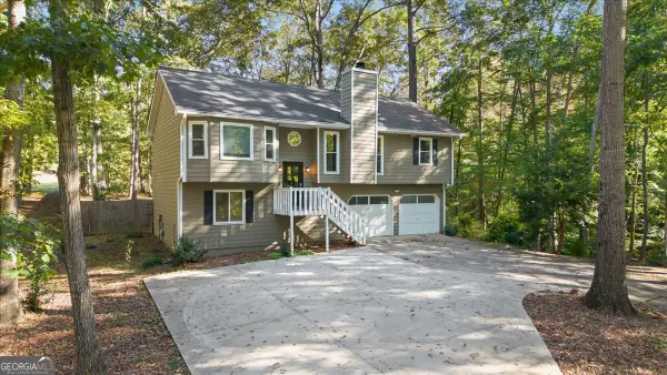 1528 Oakleaf Drive, Auburn, GA 30011