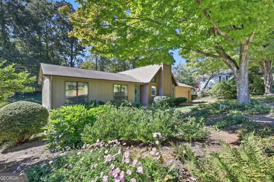 943 Parkhill Place, Gainesville, GA 30501 - Image #2