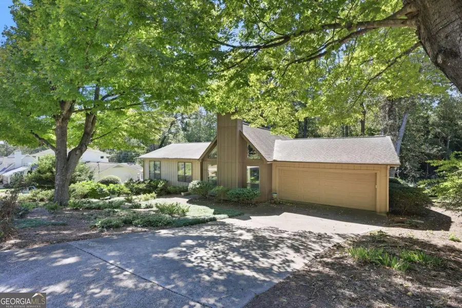943 Parkhill Place, Gainesville, GA 30501 - Image #3