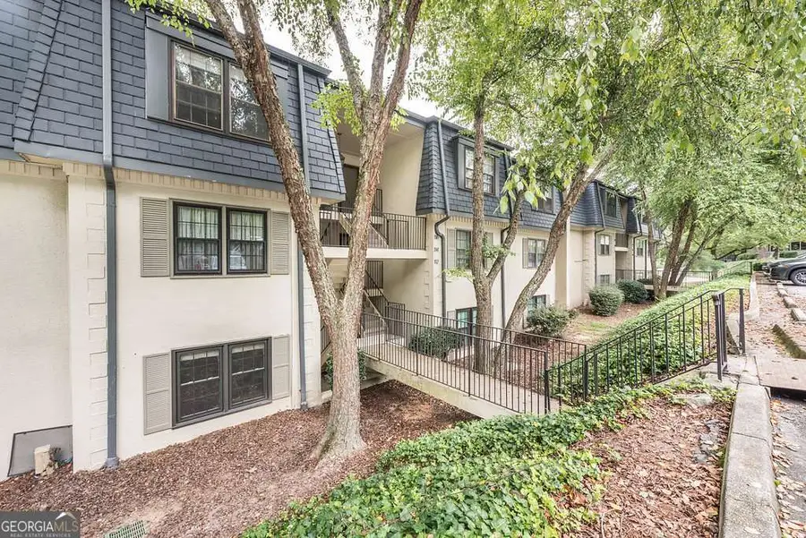 115 Rosaire Place Nw, Atlanta, GA 30327 - Image #2