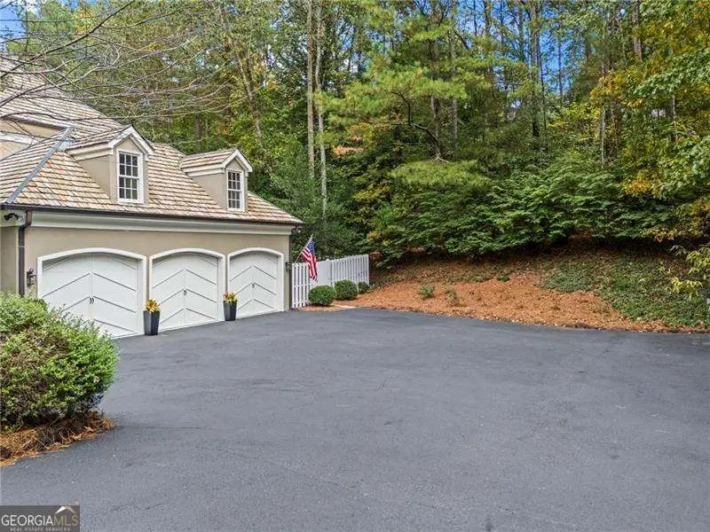 1235 W Garmon Road Nw, Atlanta, GA 30327 - Image #3