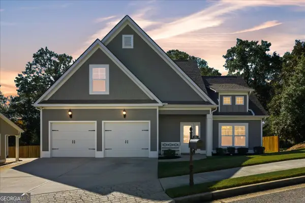 105 Rabbits Run, Fayetteville, GA 30214