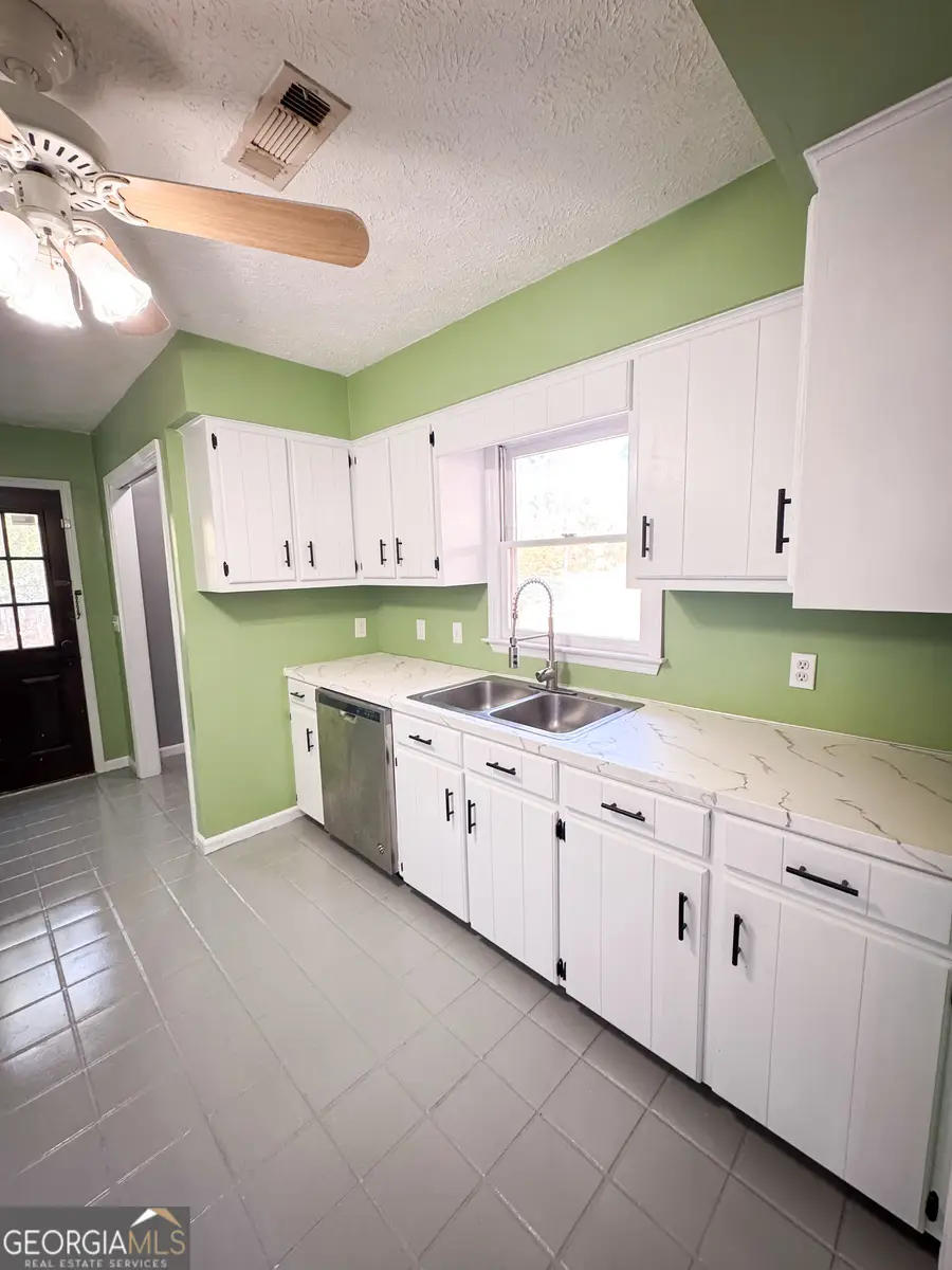 22 Laurel Drive, Valley, AL 36854 - Image #3