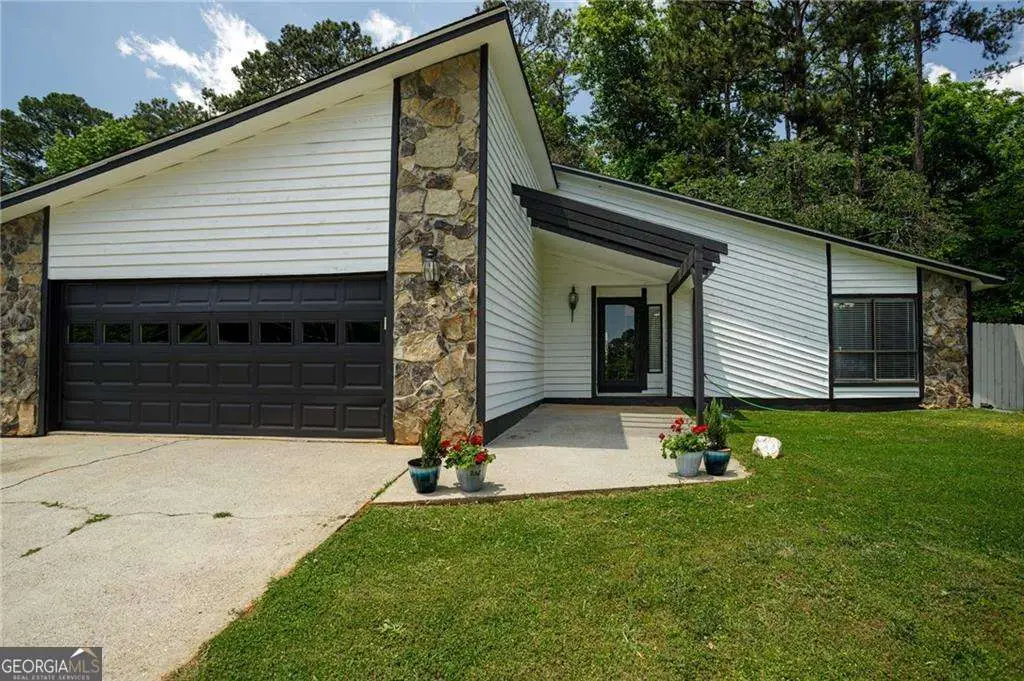 812 Steeple Chase Drive, Lawrenceville, GA 30044 - #1