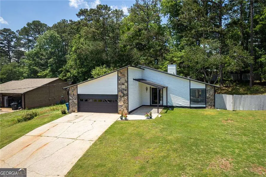 812 Steeple Chase Drive, Lawrenceville, GA 30044 - #3