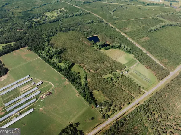 9027 Ga Highway 144 Ne, Surrency, GA 31563