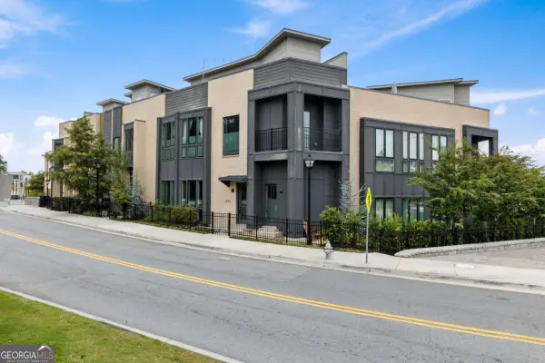 2142 Bristol Cove, Atlanta, GA 30341