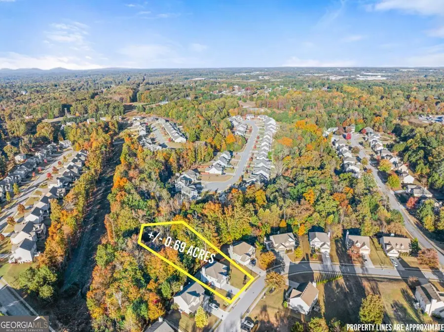 6322 Spring Cove Drive, Flowery Branch, GA 30542 - Image #2