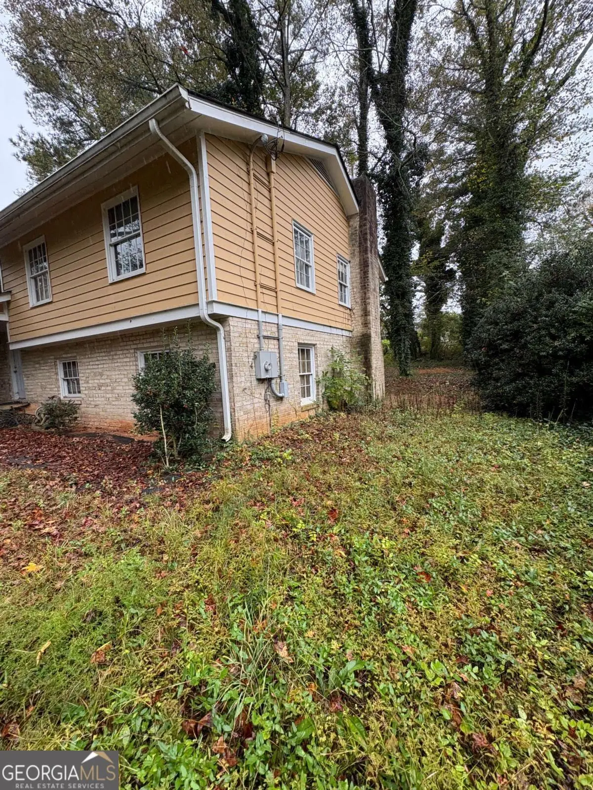 383 Ben Avenue Sw, Lilburn, GA 30047 - Image #1