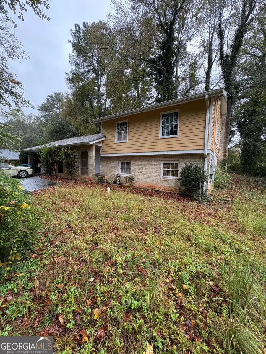 383 Ben Avenue Sw, Lilburn, GA 30047 - Image #2