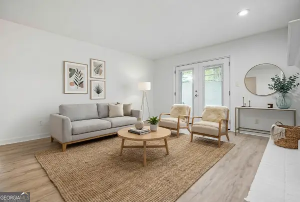 102 River Run Drive, Atlanta, GA 30350