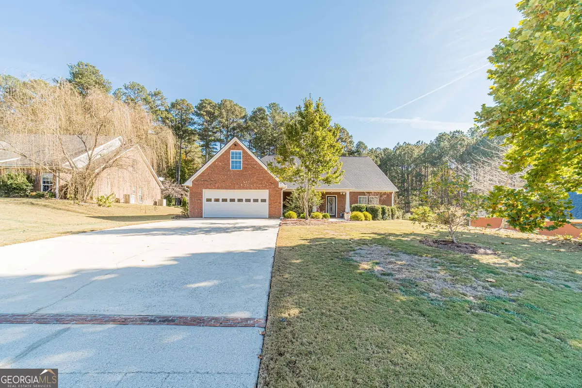 654 Huntington Trace, Winder, GA 30680 - Image #1