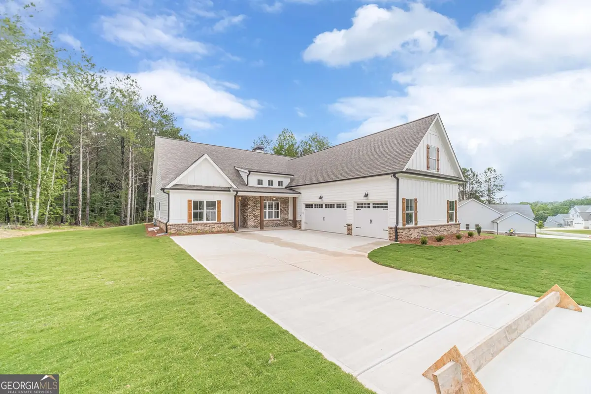 215 Pinewood Drive, Covington, GA 30014 - Image #1